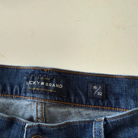 Lucky Brand 221 Straight Dark Wash Russian Gulch Denim Jeans Mens 36 x 32 - Picture 5 of 13